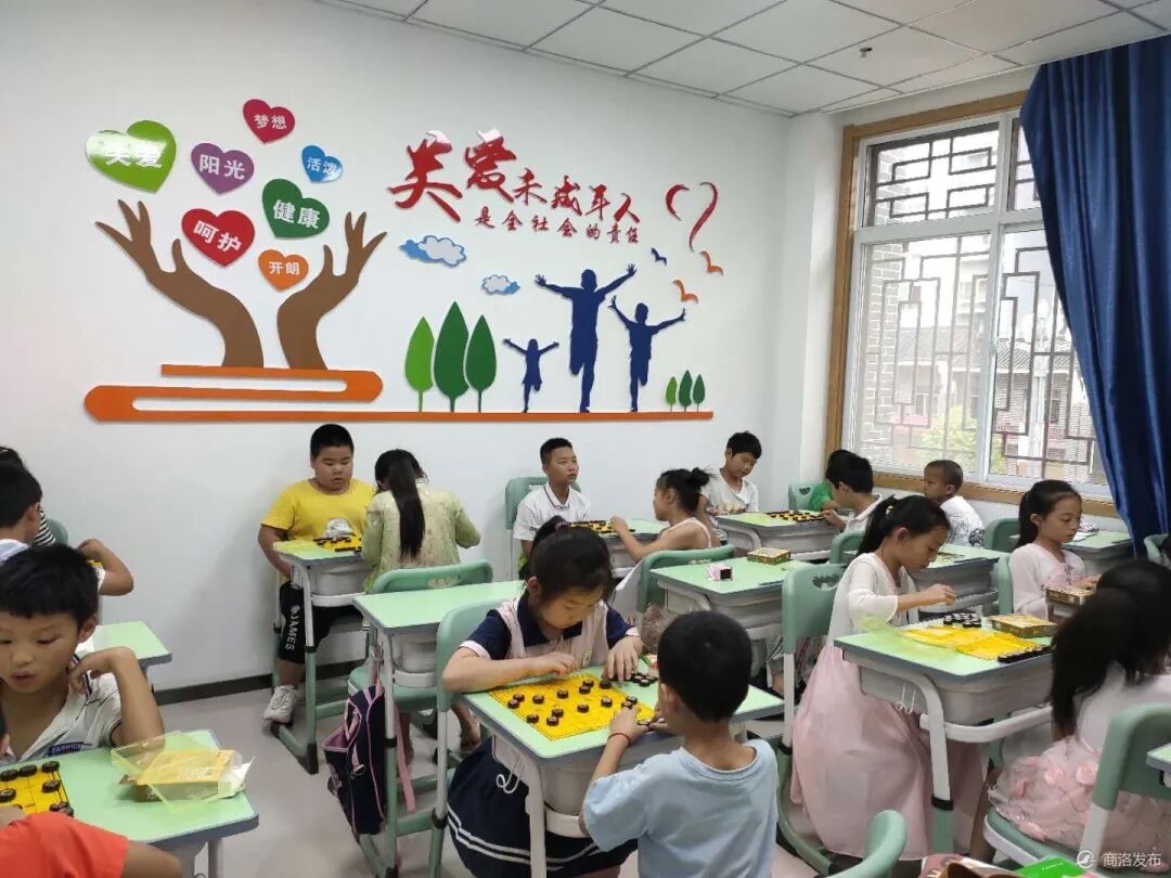丹鳳縣 探索“搬遷+產(chǎn)業(yè)+就業(yè)”新路徑 構建一體化勞務服務新格局